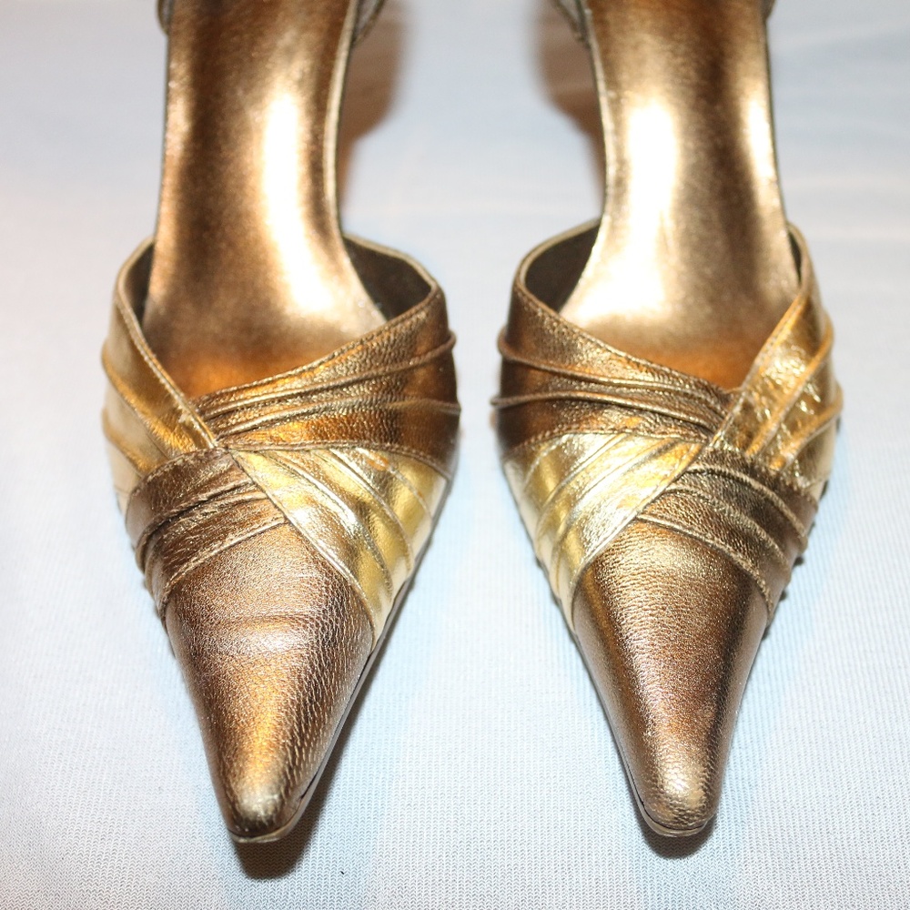 Bakers Penelope Gold Brown Metallic Pointed Heels - Picture 2 of 8